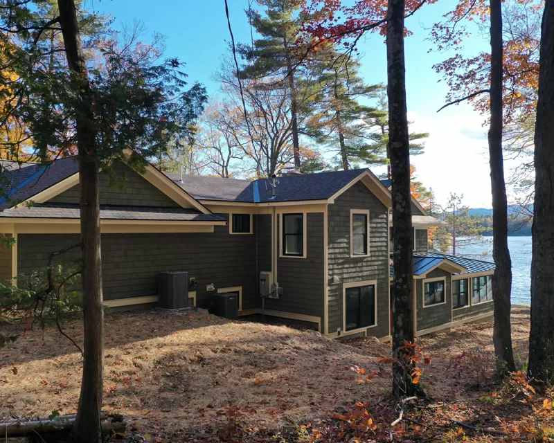 AJA Architecture and Plannings Bayview Bliss Residence overlooking the Northern end of Lake George. 